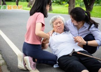 搶救急性缺血性腦中風　中榮緊急穿刺頸動脈救命