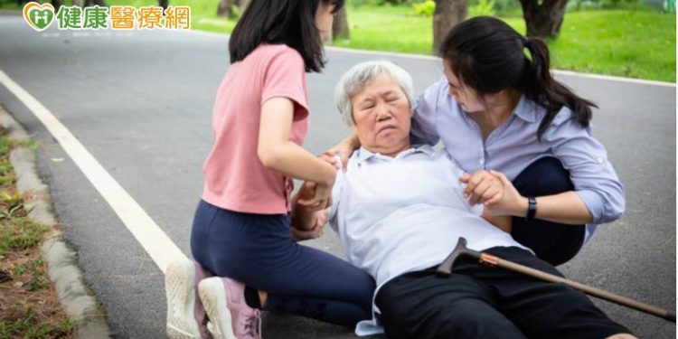 搶救急性缺血性腦中風　中榮緊急穿刺頸動脈救命