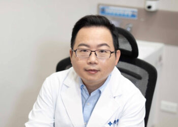高雄榮民總醫院一般外科主治醫師曾彥敦指出，檢測PIK3CA基因變異可幫助晚起乳癌病友精準確認基因突變型態，若確定為PIK3CA基因突變，可採用PI3K抑制劑。圖/曾彥敦醫師提供。