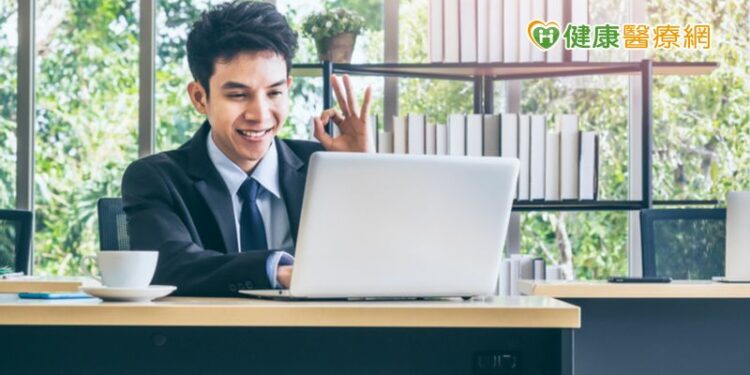 病識感助思覺失調科技男翻身，月薪逾十萬