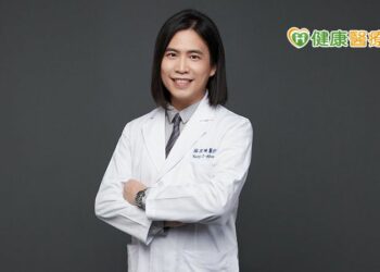 劇烈頭痛像被鐵鎚擊中　當心腦動脈瘤找上門