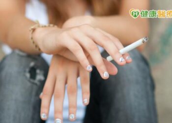 八成吸菸者20歲前首接觸　who揭「戒菸立即性效益」