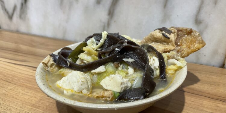 【嘉義美食】吃了變聰明？苦等2小時也要吃到的沙鍋魚頭