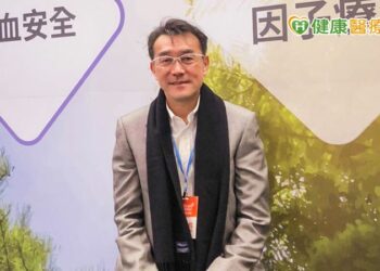 「這姿勢」易肩關節損傷　再生醫療助找回關節健康