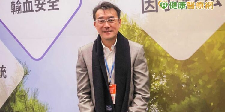 「這姿勢」易肩關節損傷 再生醫療助找回關節健康