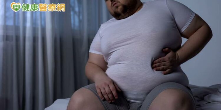 破百體重愛葷炸物　就醫驚見5千顆膽結石