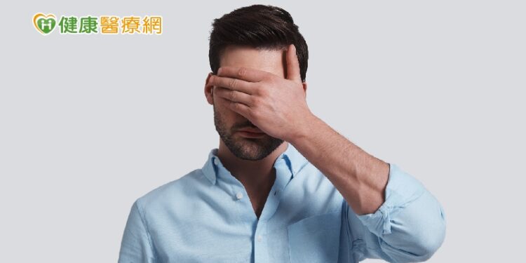 長期菸酒左眼突中風失明　高壓氧神救援恢復視力