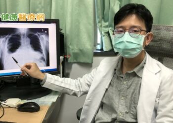 呼吸胸痛又反覆高燒　當心是胸腔內蓄膿