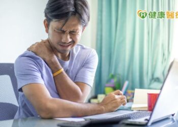 莫名肩頸痠痛、上肢麻-小心是「高位頸椎脫位」