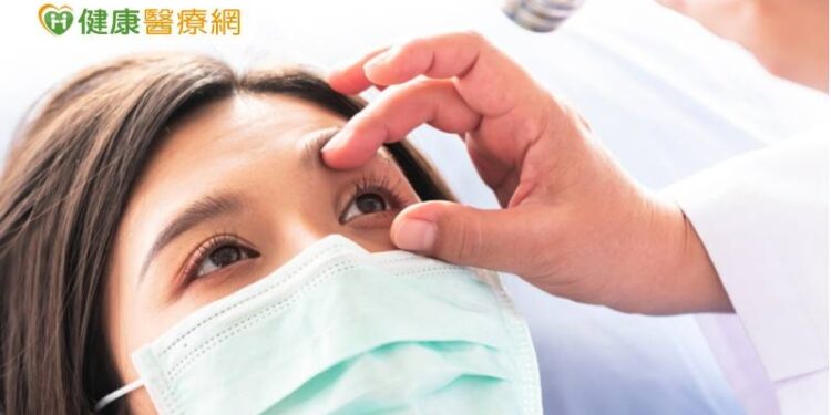 毛巾、枕頭未定期清洗 當心蟎蟲寄生傷眼