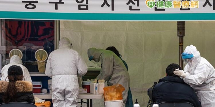 南韓單日確診42萬、重症破千　專家：台灣「不會」步上後塵