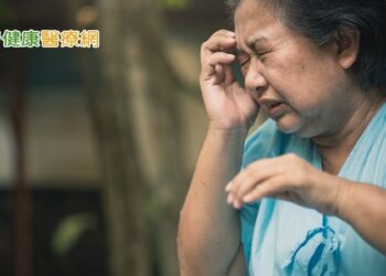 長者手無力、口齒不清是退化還是中風？　簡易4口訣即可知