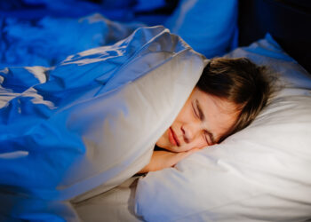 打鼾導致猝死？ 睡眠呼吸中止症症狀與治療一次看