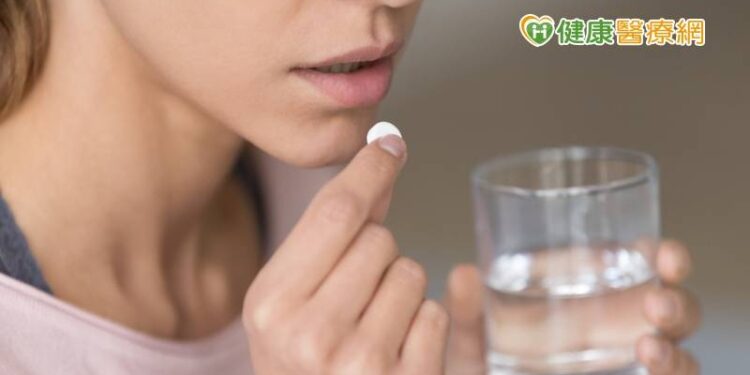 慢性疼痛有苦說不出　食藥署出版2本疼痛照護參考手冊