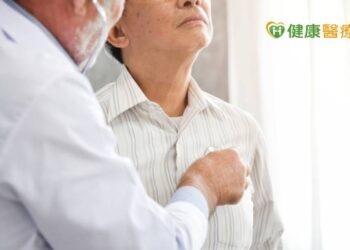 ７旬翁「發燒、咳嗽、喘」　就醫竟驗出小細胞肺癌