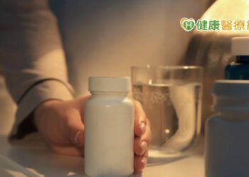 不耐「安眠藥」副作用？　熟女求助中醫治失眠