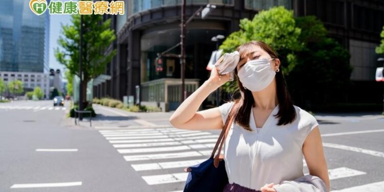 中暑竟和「腸道健康」有關！營養師揭3大保健秘笈