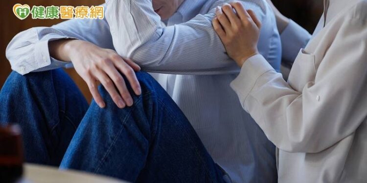 男性心理鬱卒卻不說 四面向提升求助意願