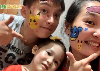 ６歲兒臉長太田母斑遭嘲諷　父母畫臉伴面對異樣眼光