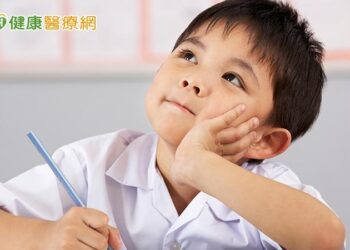 家中寶貝上學不專心？很皮？　兒科醫師教你分辨原因