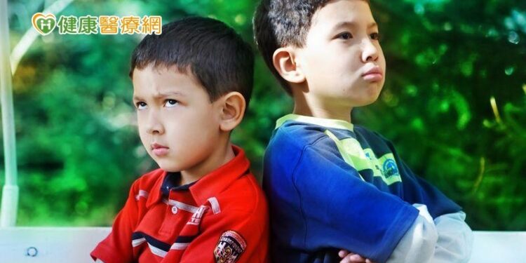 兄弟吵架怎麼辦? 專家:找對「中層管理者」育兒更輕鬆