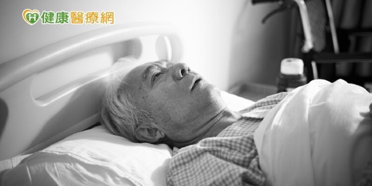 【失能照護】買法拍屋驚見「植物人」！　病主法可讓人自主選擇善終
