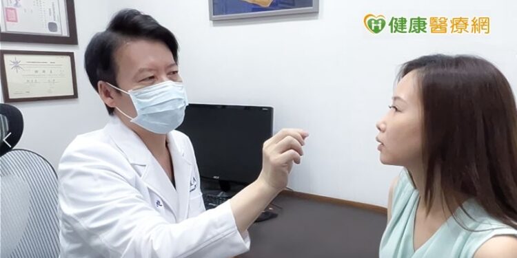 滿臉油光與「痘」花，雙波長雷射從根本改善油痘肌膚